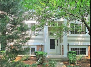 192 Lucerne Ct #192, Wheeling, IL 60090