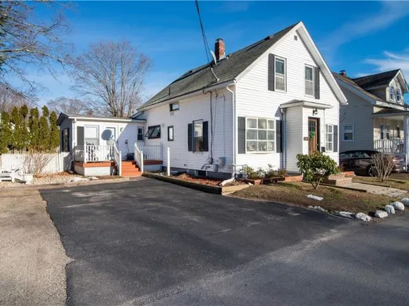 15 Claire St, Riverside, RI 02915