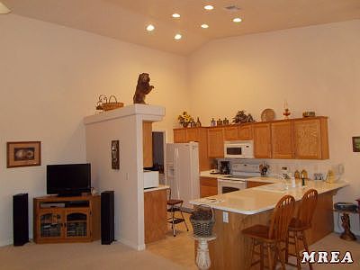 Kitchen /Living Room