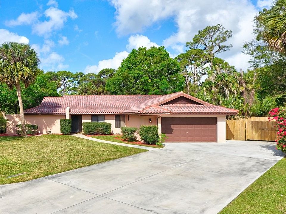 1st image of 910 Elyse Cir