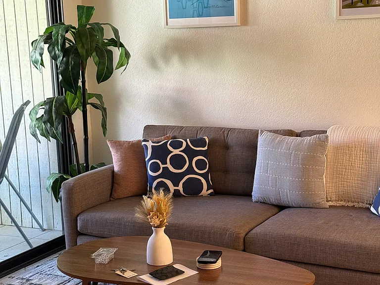 2801 N Los Felices Cir E #102 — Photo 7