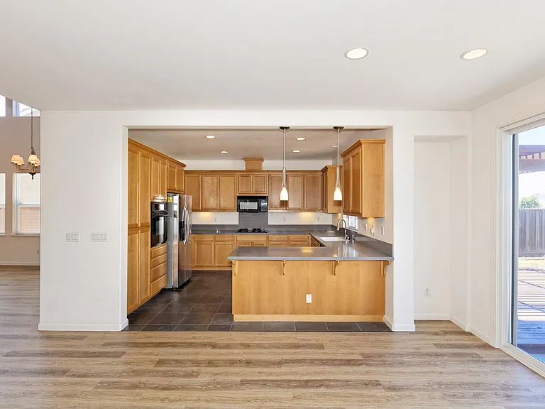 3335 Park Ridge Dr — Photo 10