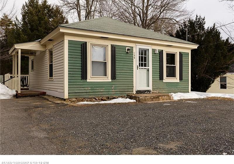 1st image of 135 Oak St