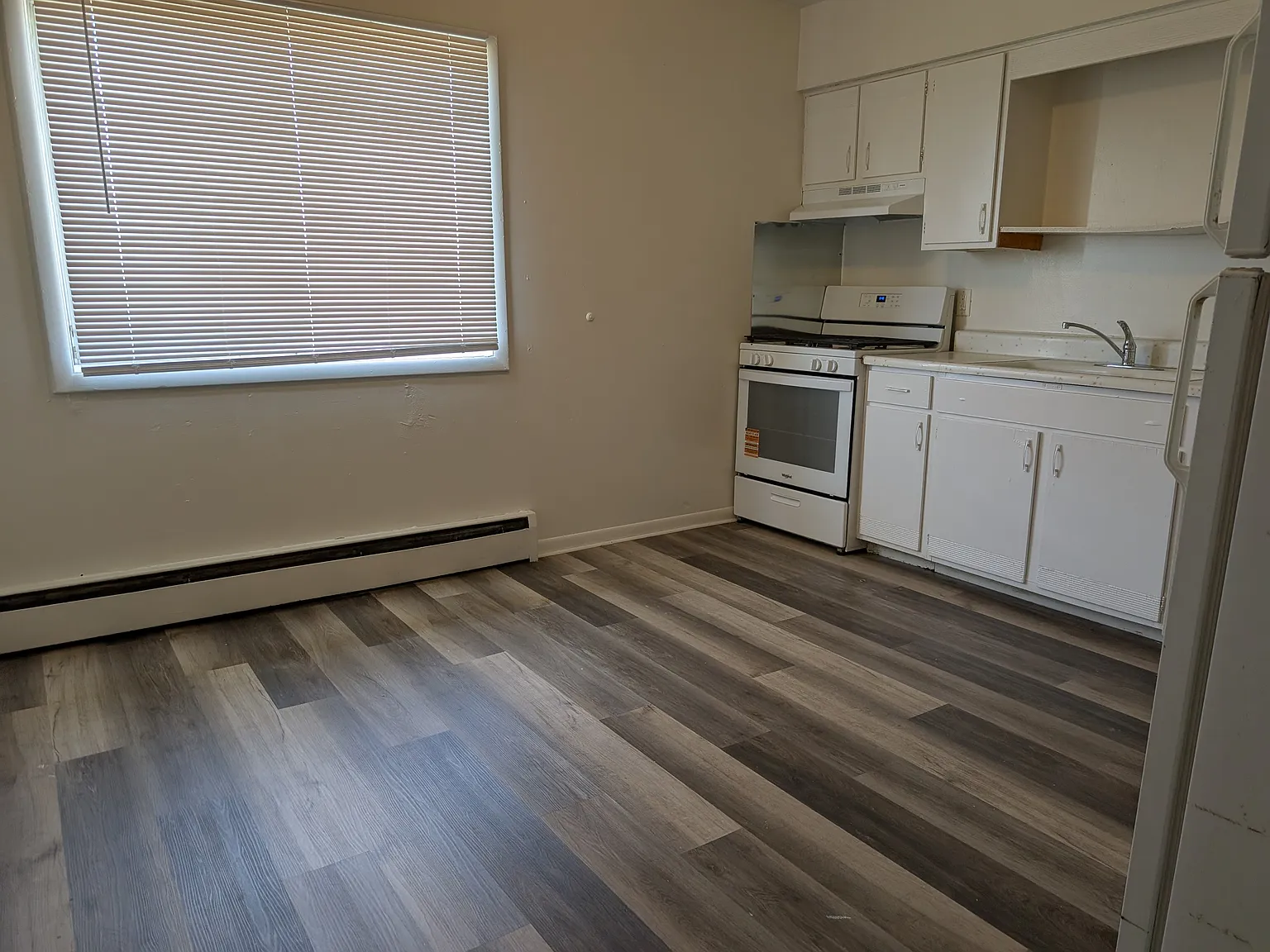 2 bed, 900 sqft, $1,500 — Photo 2