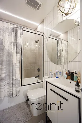 Rented by Rennit Inc. | media 9