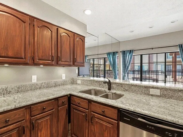 5100 Verde Valley Ln #111 — Photo 16