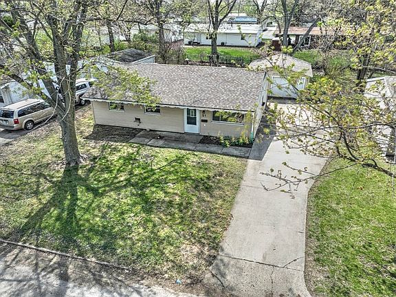 2nd image of 51 Whippoorwill Dr
