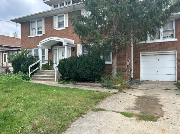 724 Richards St, Joliet, IL 60433
