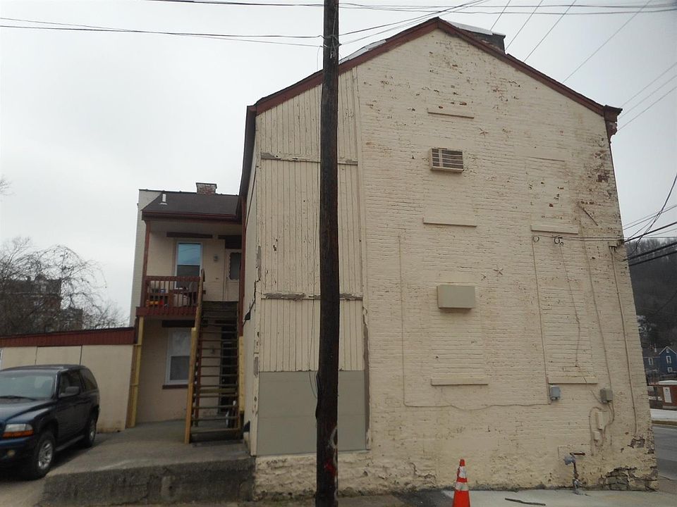 2nd image of 1904 Queen City Ave