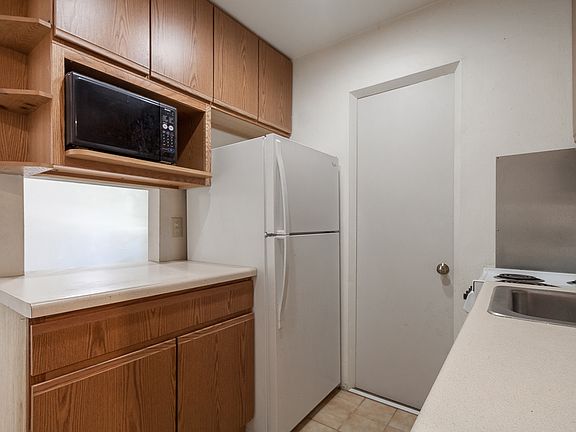 2nd image of 1705 Camus Ln #15168465