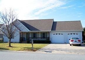 1st image of 102 Canary Dr