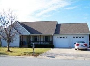 102 Canary Dr, Seaford, DE 19958