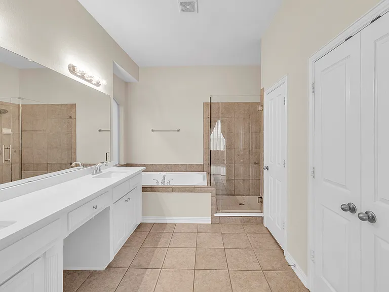 3920 Autumn Ln — Photo 24