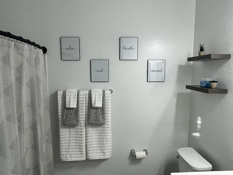 16592 W Jenan Dr — Photo 25