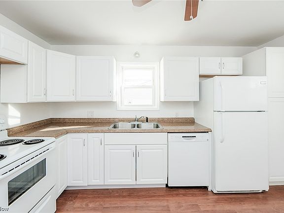2nd image of 161 Overlook Ave