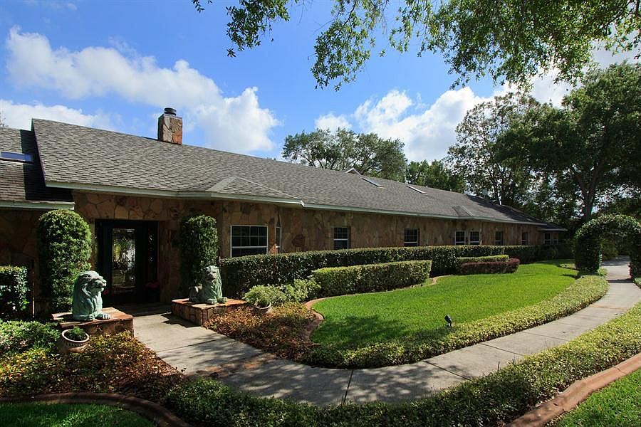 1st image of 961 Lake Front Ln