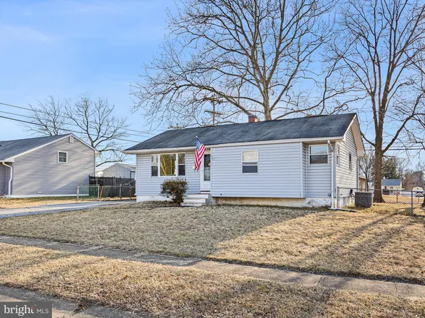 229 Elderfield Rd, Newark, DE 19713