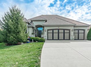 8801 Pine St, Lenexa, KS 66220