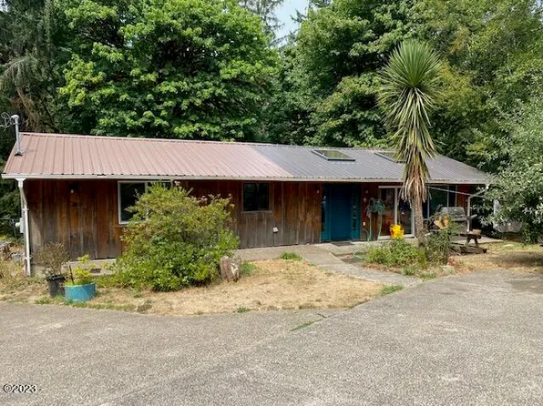 4773 Salmon River Hwy, Otis, OR 97368