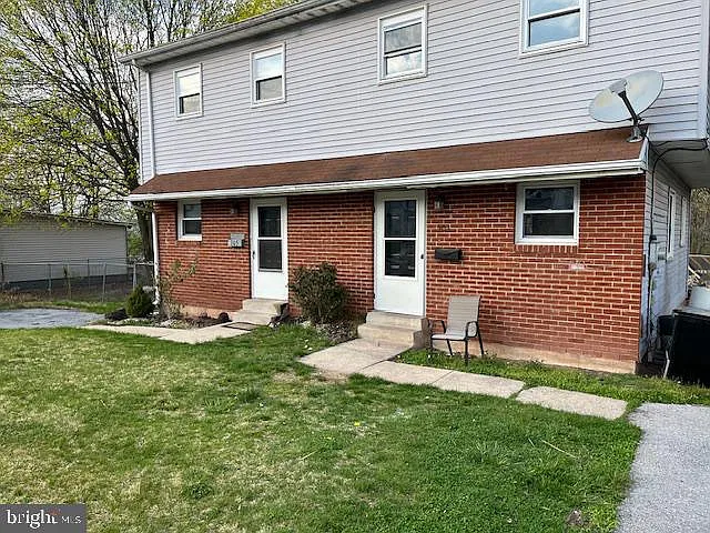 2 bed, 1.5 bath, 1000 sqft, $1,425 — Photo 2