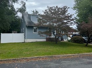 79 Hilliard Rd, Old Bridge, NJ 08857