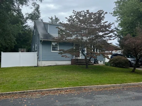 79 Hilliard Rd, Old Bridge, NJ 08857