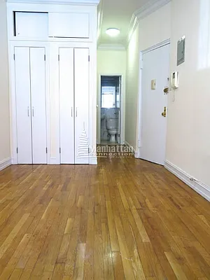 Rented by Manhattan Connection | media 15