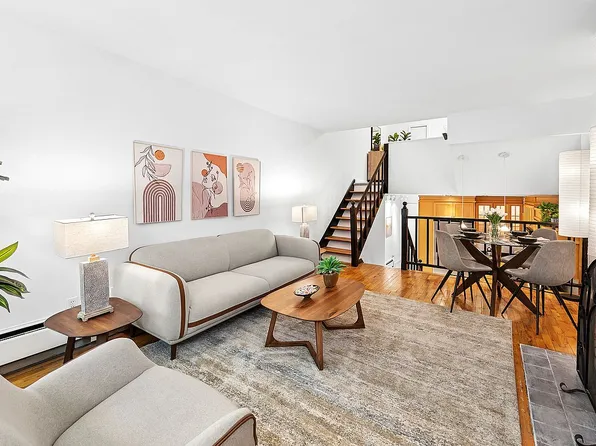 49 E 12th St APT 2B, New York, NY 10003