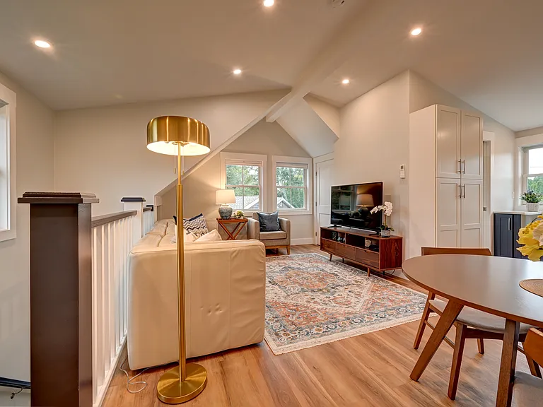 5 Key Ct #B — Photo 12