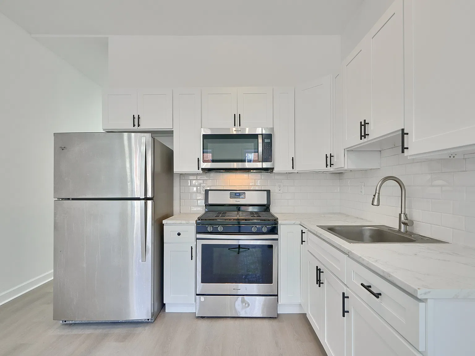 3 bed, 1000 sqft, $1,500 — Photo 3