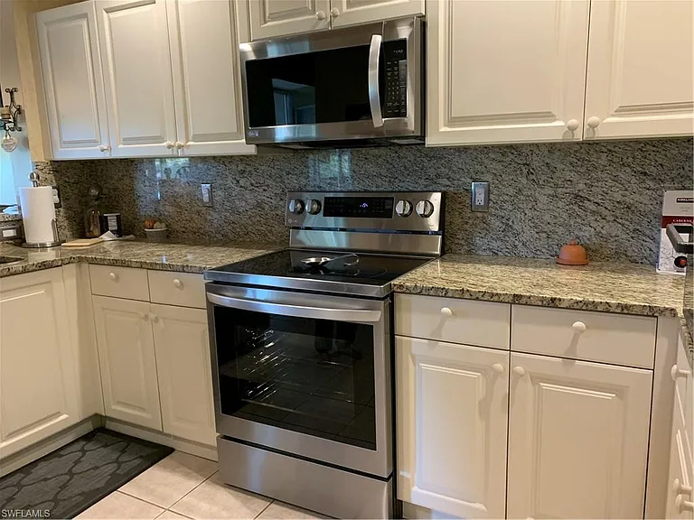 3595 Laurel Greens Ln N #103 — Photo 5
