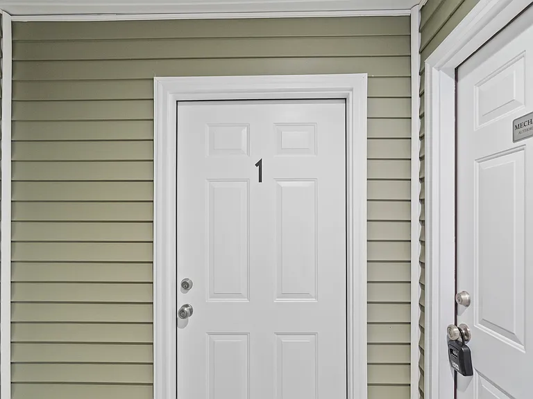 816 Asylum St #1 — Photo 3