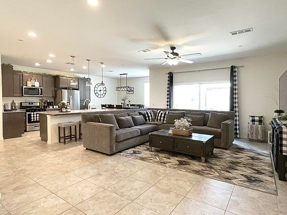3rd image of 951 E Mesa Court