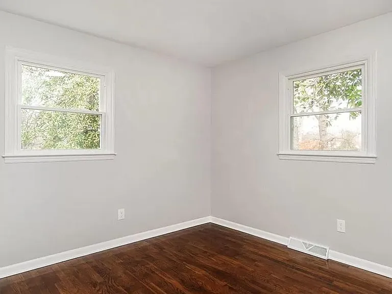 708 Bluford St — Photo 20