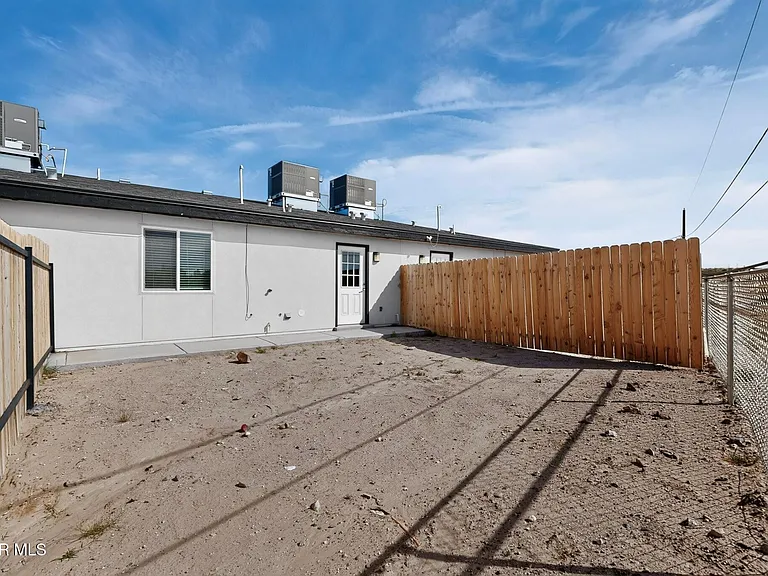 1483 Osullivan Dr #B — Photo 30