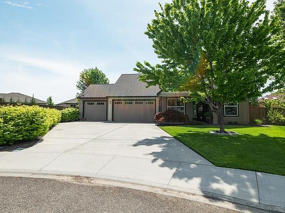 2nd image of 6105 Dorchester Ct
