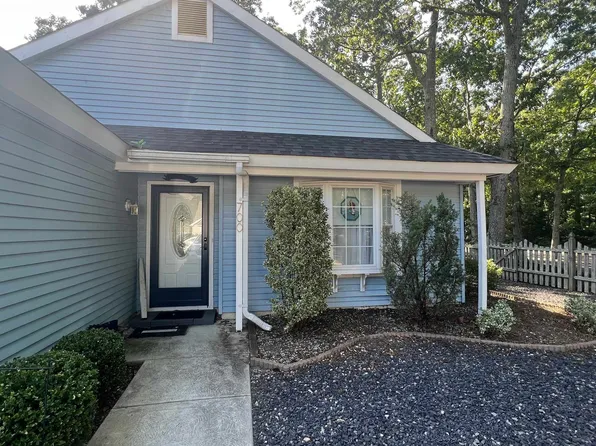 700 Osprey Ct, Galloway, NJ 08205
