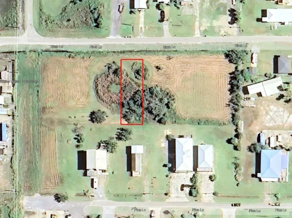 8 Birch Ln, Grand Isle, LA 70358