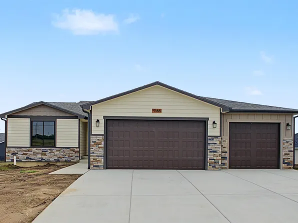 9166 Camp Ct, Manhattan, KS 66502