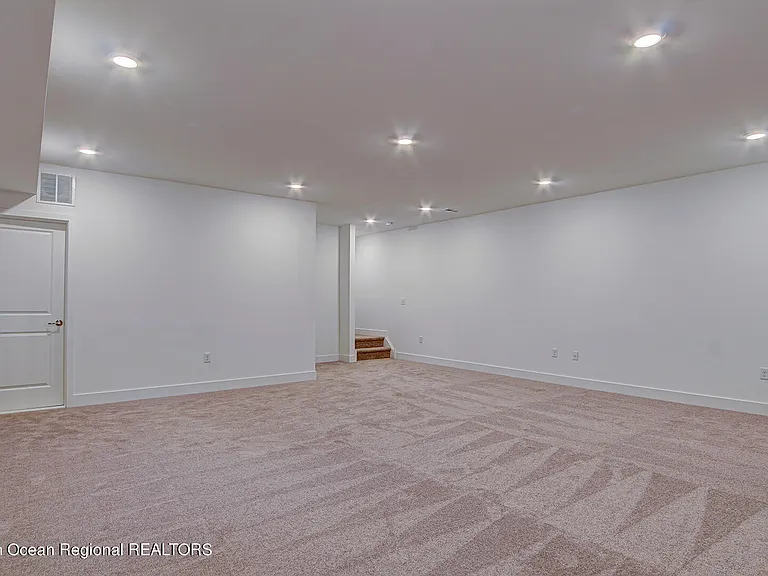 101 Pilot St — Photo 25