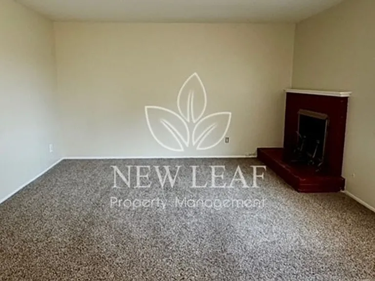 2714 W 9th St — Photo 12