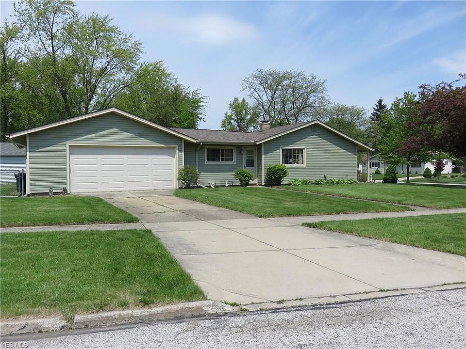 1st image of 457 Laurel Dr