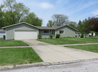 457 Laurel Dr, Berea, OH 44017