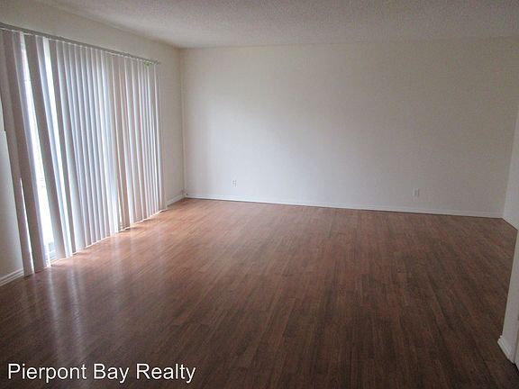 4th image of 2584 Seahorse Ave