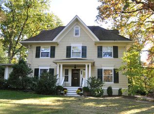 2 Blackburn Pl, Summit, NJ 07901