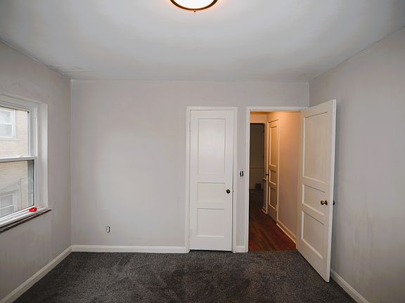 5th image of 2428 Losantiville Ave APT 4