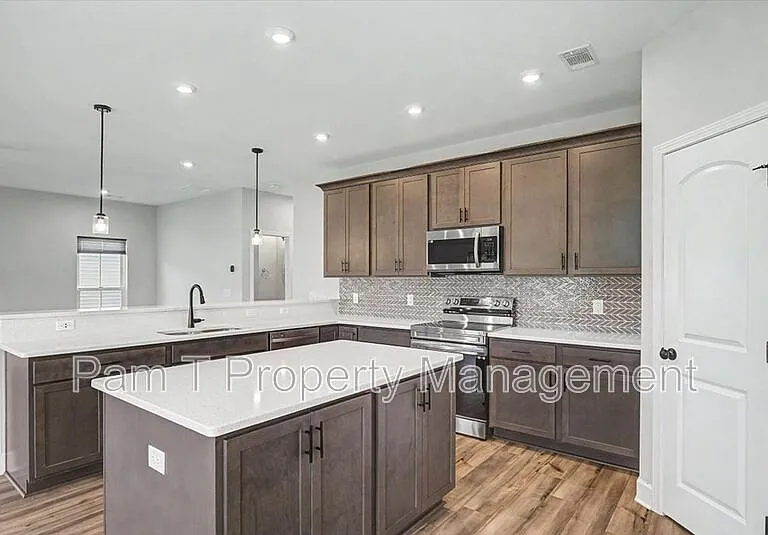 203 Alyssa Ave — Photo 17