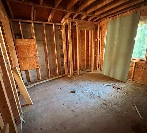 5th image of 3372 Ada St