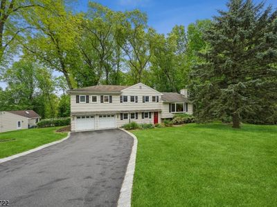 23 Sunrise Dr, Morris Plains, NJ, 07950