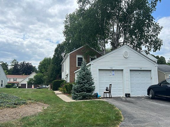 2nd image of 166 Bright Oaks Cir